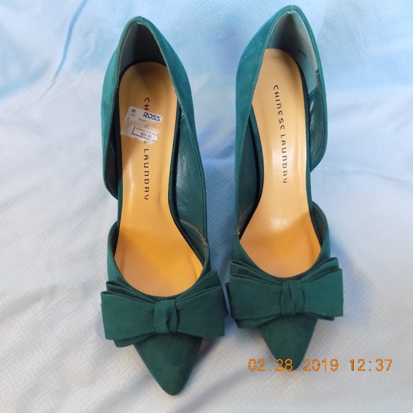 Chinese Laundry Shoes - Chinese Laundry Teal Flower Pumps